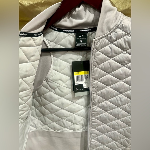 Nike running jacket - Picture 9 of 10